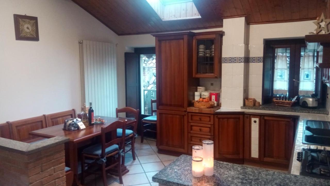 Vila Casa Del Rustico, Indipendente Vista Sacra Con Dipinto Caprie Exteriér fotografie