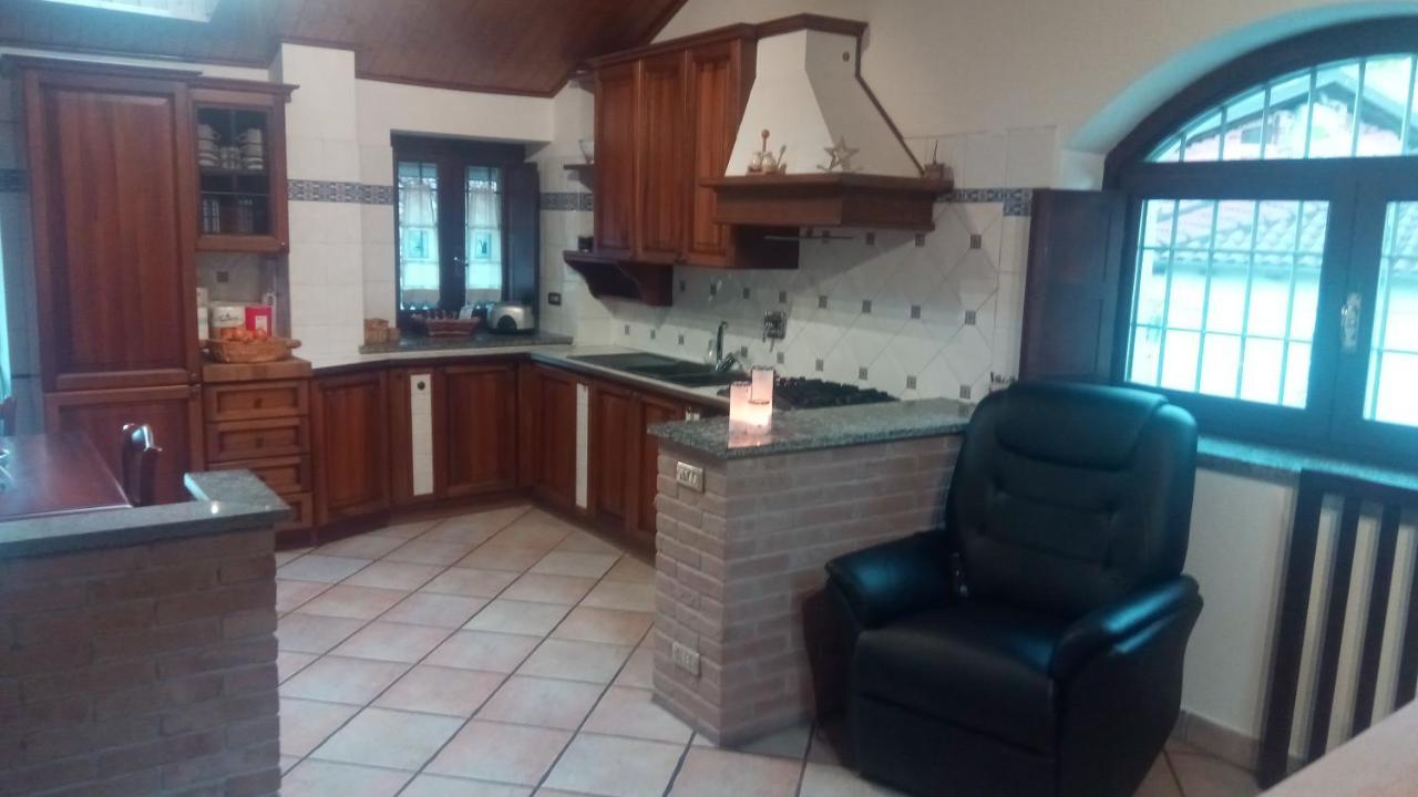 Vila Casa Del Rustico, Indipendente Vista Sacra Con Dipinto Caprie Exteriér fotografie