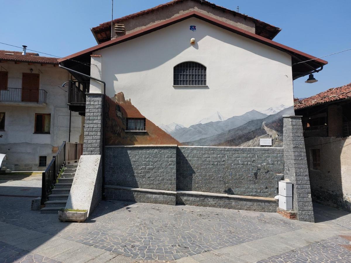Vila Casa Del Rustico, Indipendente Vista Sacra Con Dipinto Caprie Exteriér fotografie