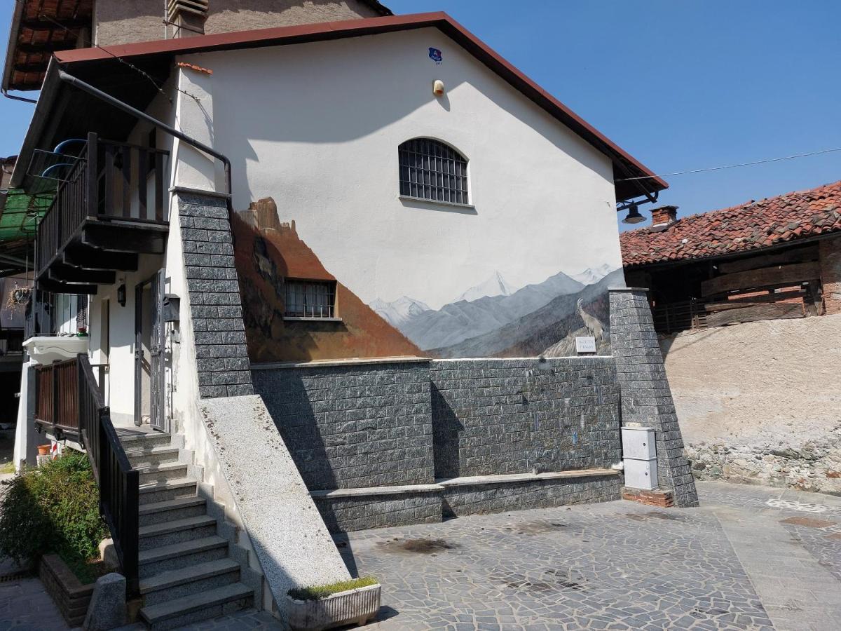 Vila Casa Del Rustico, Indipendente Vista Sacra Con Dipinto Caprie Exteriér fotografie
